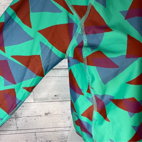 Free People Movement "Make Way" Printed Rasher Sport Top Size L - Picture 4 of 13